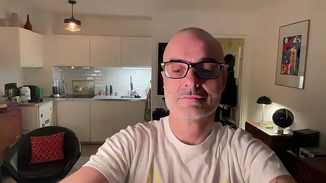 Snapshot of Milkywaymen chatting on 03/17/26, 08:56 Milkywaymen online show from 03/17/26, 08:56