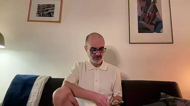 Snapshot of Milkywaymen chatting on 03/26/26, 08:14 Milkywaymen online show from 03/26/26, 08:14