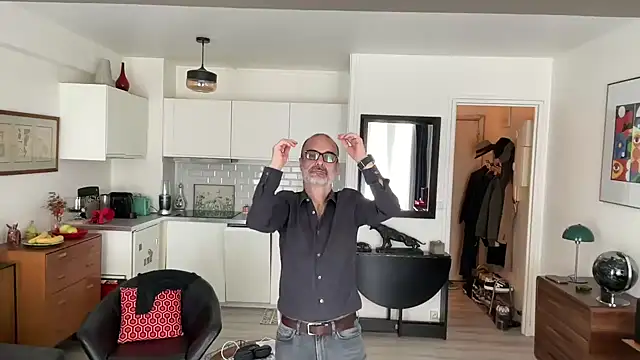 Snapshot of Milkywaymen chatting on 04/29/26, 10:52 Milkywaymen online show from 04/29/26, 10:52