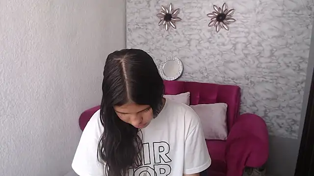 Evagirl69 online show from 09/11/25, 06:19