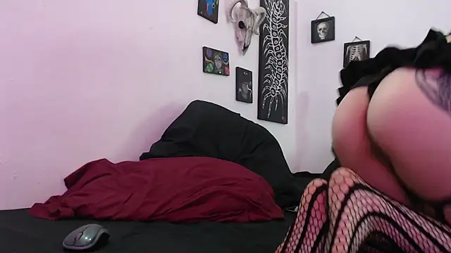 Snapshot of Valakiablood chatting on 04/01/26, 09:12 Valakiablood online show from 04/01/26, 09:12