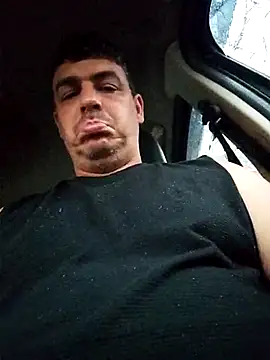 Snapshot of branquinho3 chatting on 11/16/25, 09:09 branquinho3 online show from 11/16/25, 09:09