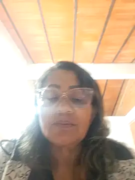 Snapshot of Vickysweeeettt chatting on 04/27/26, 02:09 Vickysweeeettt online show from 04/27/26, 02:09