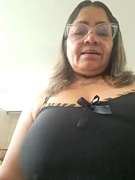 Snapshot of Vickysweeeettt chatting on 06/29/26, 06:19 Vickysweeeettt online show from 06/29/26, 06:19