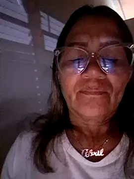 Snapshot of Vickysweeeettt chatting on 07/07/26, 04:37 Vickysweeeettt online show from 07/07/26, 04:37