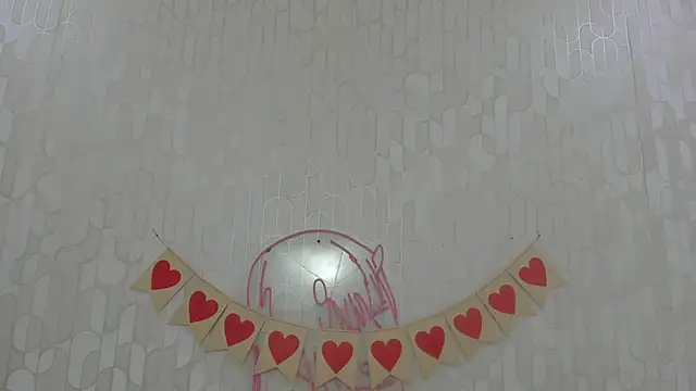 Snapshot of scarletross_ chatting on 02/12/26, 02:34 scarletross online show from 02/12/26, 02:34