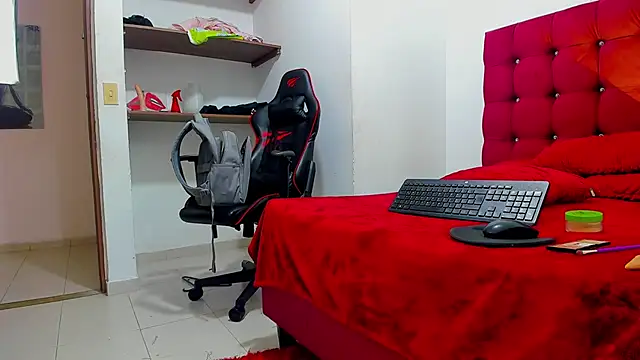 lightboy0 online show from 10/27/25, 06:23