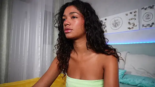 Snapshot of LibertyLust chatting on 10/10/25, 07:07 LibertyLust online show from 10/10/25, 07:07