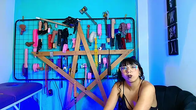 Mrmia bdsm extreme online show from 10/18/25, 12:28