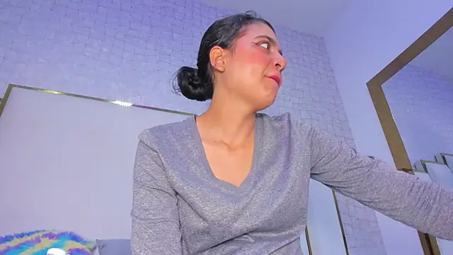 thalia888  online show from 12/15/25, 07:07