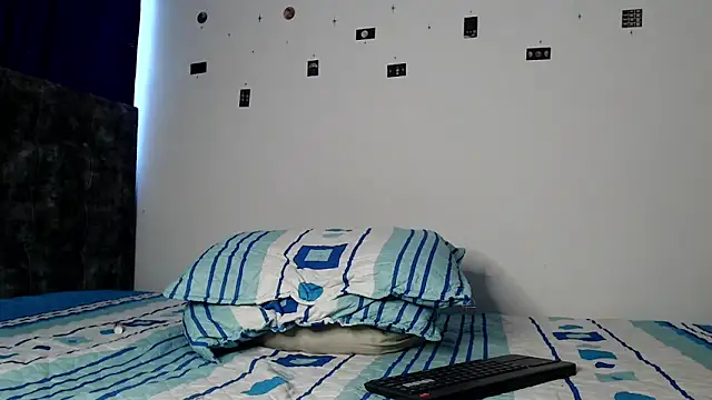 Snapshot of alexmark_ chatting on 03/31/26, 05:02 alexmark online show from 03/31/26, 05:02