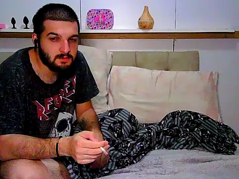 Snapshot of aMinshy chatting on 10/12/25, 12:42 aMinshy online show from 10/12/25, 12:42