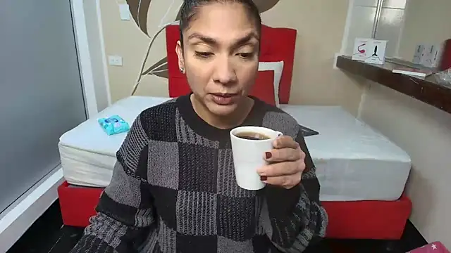 Snapshot of SexyRachel_ chatting on 09/10/25, 12:05 SexyRachel  online show from 09/10/25, 12:05