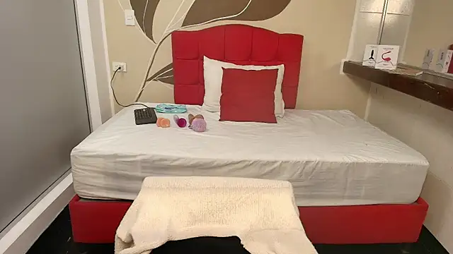 Snapshot of SexyRachel_ chatting on 09/14/25, 11:53 SexyRachel  online show from 09/14/25, 11:53