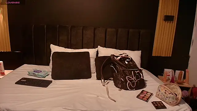 Snapshot of SexyRachel_ chatting on 10/05/25, 11:41 SexyRachel  online show from 10/05/25, 11:41