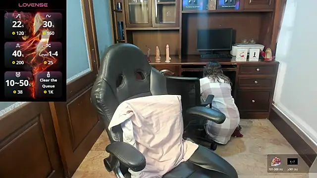 Snapshot of SexyRachel_ chatting on 10/19/25, 12:50 SexyRachel  online show from 10/19/25, 12:50