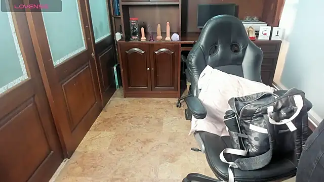 Snapshot of SexyRachel_ chatting on 10/21/25, 12:06 SexyRachel  online show from 10/21/25, 12:06