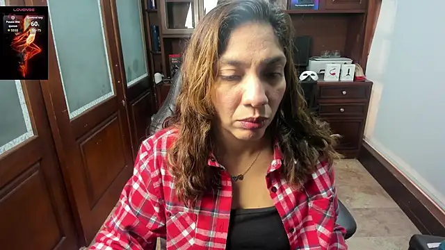 Snapshot of SexyRachel_ chatting on 10/27/25, 12:31 SexyRachel  online show from 10/27/25, 12:31