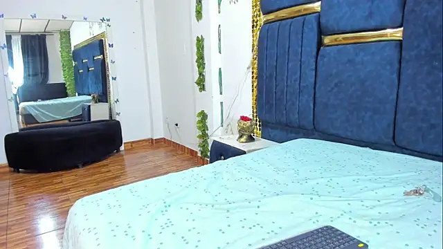 Snapshot of vyumekoper chatting on 09/28/25, 03:45 vyumekoper online show from 09/28/25, 03:45