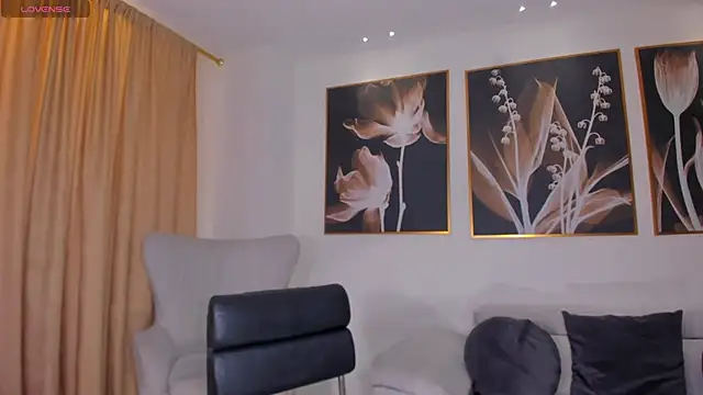 Snapshot of BonnyRose chatting on 11/30/25, 06:01 BonnyRose online show from 11/30/25, 06:01