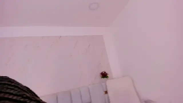 Snapshot of ThaliaOcean chatting on 09/22/25, 12:51 ThaliaOcean online show from 09/22/25, 12:51