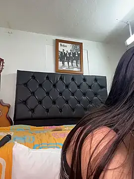 Snapshot of AVA_69 chatting on 11/06/25, 09:10 AVA 69 online show from 11/06/25, 09:10