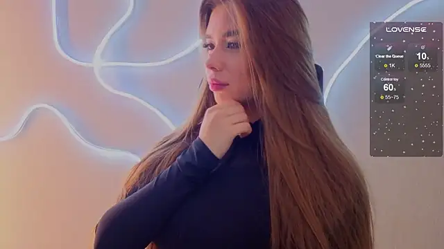 Snapshot of evapuffy chatting on 12/19/25, 10:11 evapuffy online show from 12/19/25, 10:11