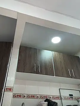 Snapshot of evelyn_1702 chatting on 12/05/25, 09:00 evelyn 1702 online show from 12/05/25, 09:00