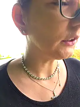 Snapshot of Swiss_Lady chatting on 09/13/25, 12:49 Swiss Lady online show from 09/13/25, 12:49