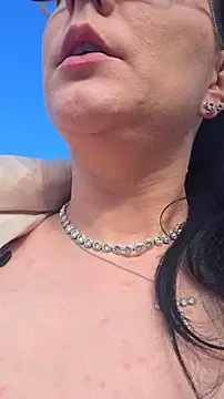 Snapshot of Swiss_Lady chatting on 10/15/25, 08:36 Swiss Lady online show from 10/15/25, 08:36