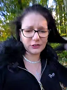 Snapshot of Swiss_Lady chatting on 10/24/25, 02:35 Swiss Lady online show from 10/24/25, 02:35