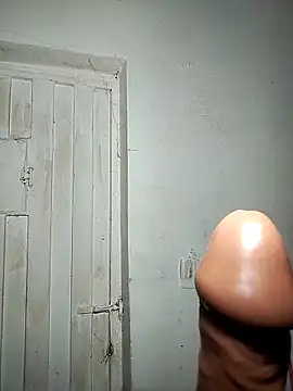 Snapshot of Georgina_Bigboobs chatting on 09/21/25, 04:47 Georgina Bigboobs online show from 09/21/25, 04:47