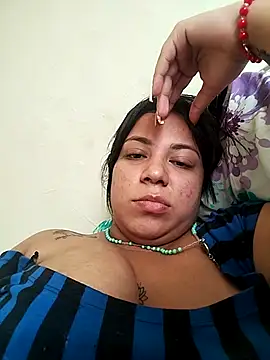 Snapshot of Georgina_Bigboobs chatting on 11/24/25, 08:08 Georgina Bigboobs online show from 11/24/25, 08:08