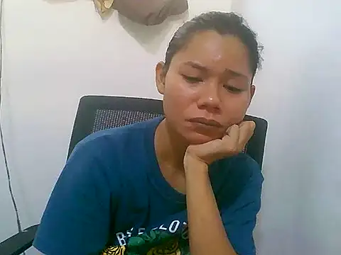 Snapshot of Sweeetgurll chatting on 06/14/26, 12:08 Sweeetgurll online show from 06/14/26, 12:08
