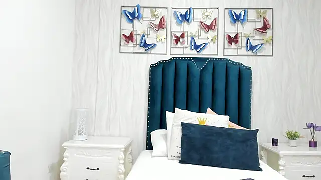 Alison Carde05 online show from 11/19/25, 07:36