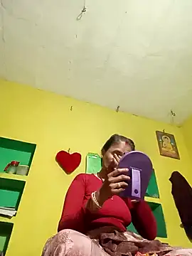 Snapshot of Monika_thakurr chatting on 09/16/25, 09:16 Monika thakurr online show from 09/16/25, 09:16