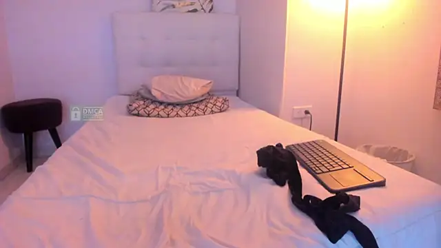 Snapshot of Mr_Klein_69 chatting on 09/11/25, 01:44 Mr Klein 69 online show from 09/11/25, 01:44