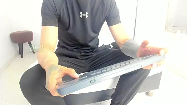 Snapshot of Mr_Klein_69 chatting on 09/12/25, 01:55 Mr Klein 69 online show from 09/12/25, 01:55