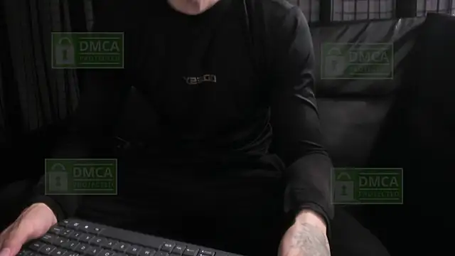 Snapshot of Mr_Klein_69 chatting on 11/21/25, 03:05 Mr Klein 69 online show from 11/21/25, 03:05