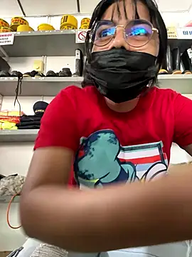 Snapshot of Kyra__Rose chatting on 01/13/26, 03:17 Kyra Rose online show from 01/13/26, 03:17