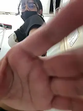 Snapshot of Kyra__Rose chatting on 01/16/26, 04:22 Kyra Rose online show from 01/16/26, 04:22