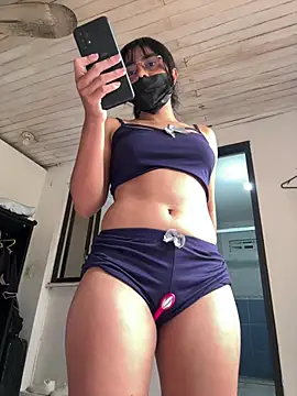 Snapshot of Kyra__Rose chatting on 02/02/26, 07:56 Kyra Rose online show from 02/02/26, 07:56