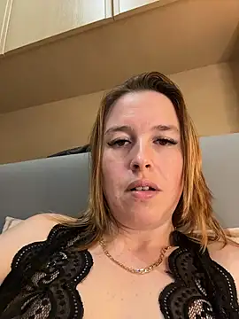 Snapshot of amberrose094 chatting on 02/13/26, 08:38 amberrose094 online show from 02/13/26, 08:38