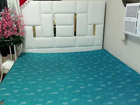 diamondnaked  online show from 10/07/25, 09:06