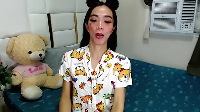 diamondnaked  online show from 10/13/25, 07:36