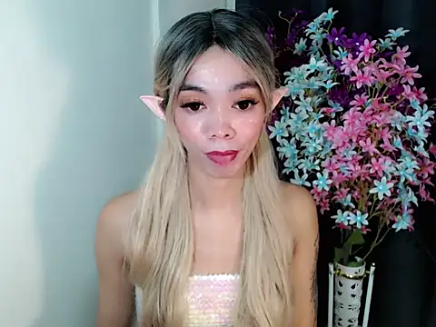 diamondnaked  online show from 10/31/25, 12:06