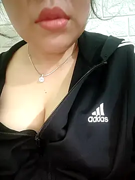 Julyy08 online show from 05/09/26, 10:53