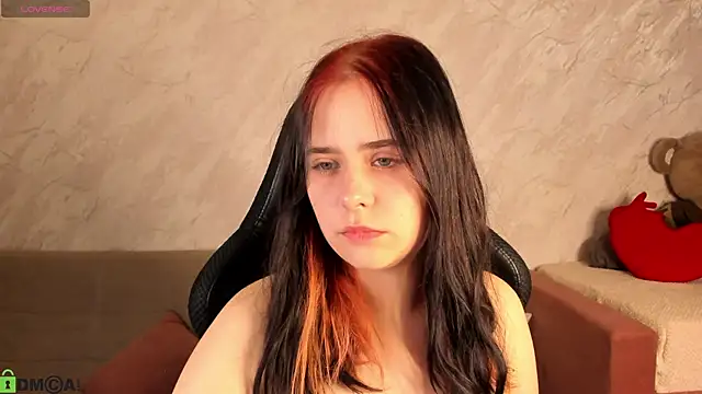 Snapshot of Alis_Platt chatting on 09/09/25, 01:05 Alis Platt online show from 09/09/25, 01:05