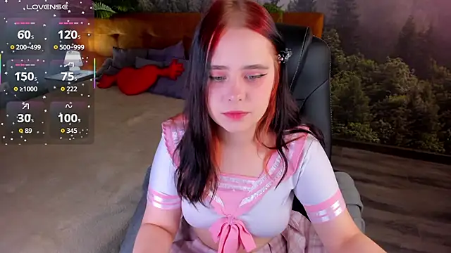 Snapshot of Alis_Platt chatting on 10/21/25, 01:06 Alis Platt online show from 10/21/25, 01:06