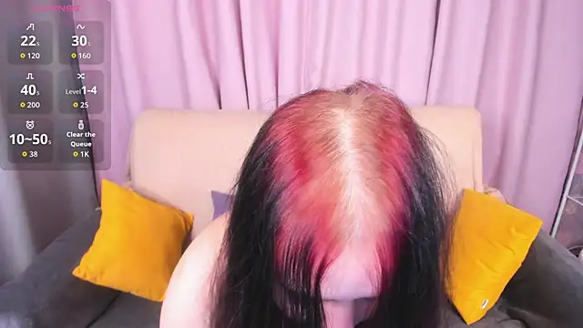 Snapshot of Alis_Platt chatting on 10/24/25, 01:03 Alis Platt online show from 10/24/25, 01:03